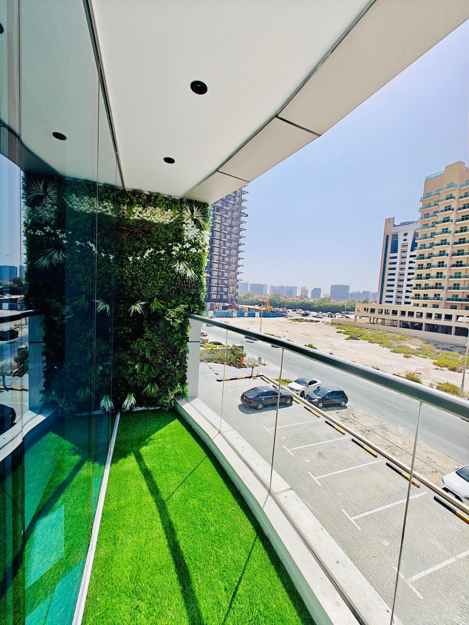 369 Stays- 1 Bedroom Apartment In Sports City Dubai Buitenkant foto